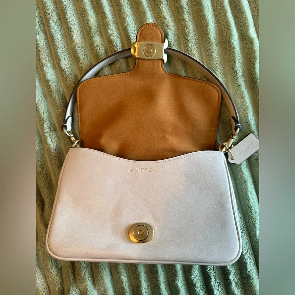 Coach Soft Tabby Leather Shoulder Bag in Chalk - Picture 3 of 7